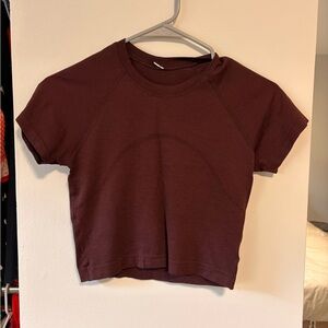 lululemon athletica Women's Short Sleeve Crop Top - Deep Maroon
